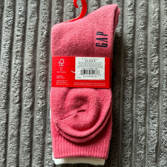 NWT! GAP Women’s 2 pairs super soft boot socks! Size 4-10! - Picture 6 of 6